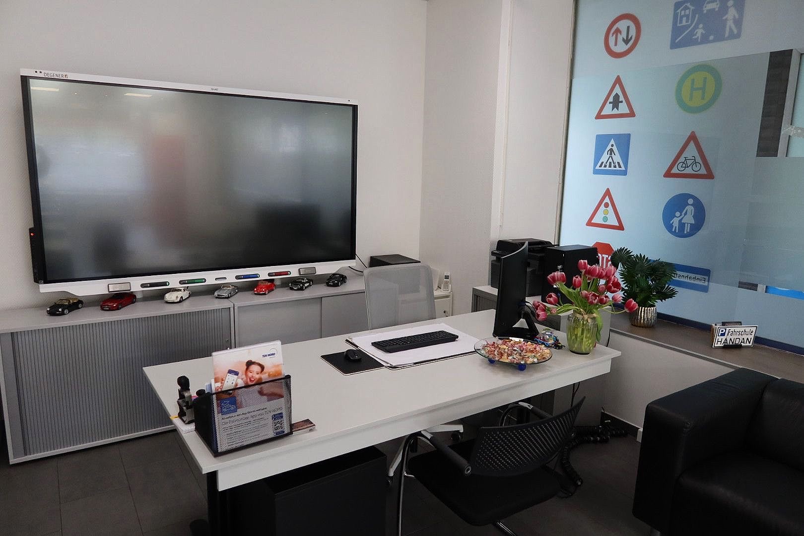 Büro & Empfang der Fahrschule Handan